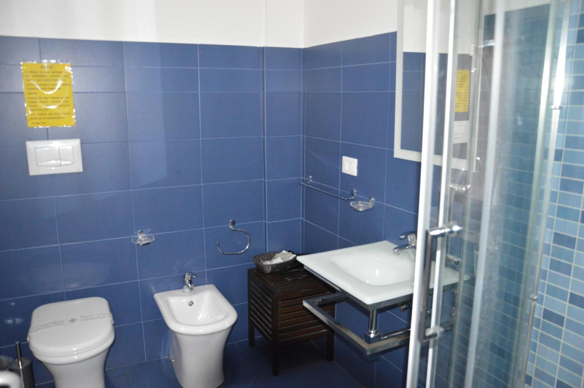 B&B Acquamarina Salerno Szoba fotó